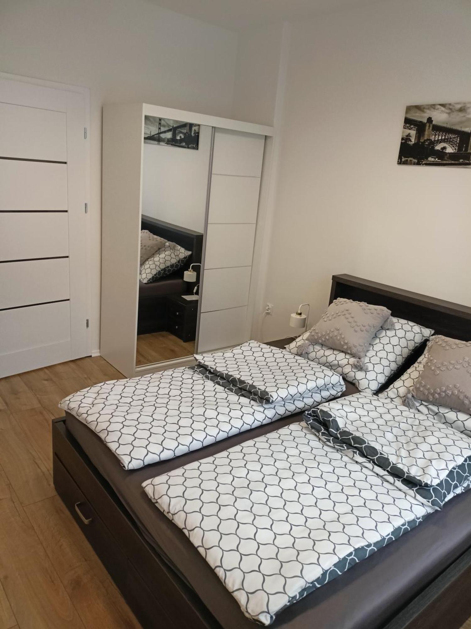 Apartament Slowackiego 41 Jelenia Gora Luaran gambar